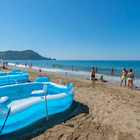 Kleopatra Celine 3* Alanya