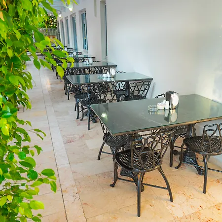 Kleopatra Celine Hotel