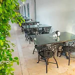 Kleopatra Celine Hotel