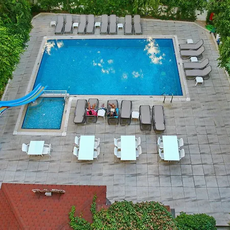 Hotel Kleopatra Celine 3*