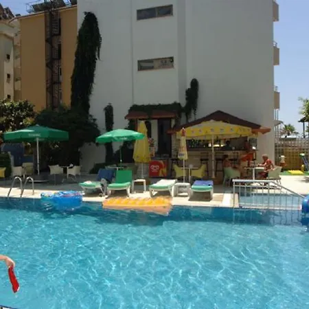 Hotel Kleopatra Celine 3*