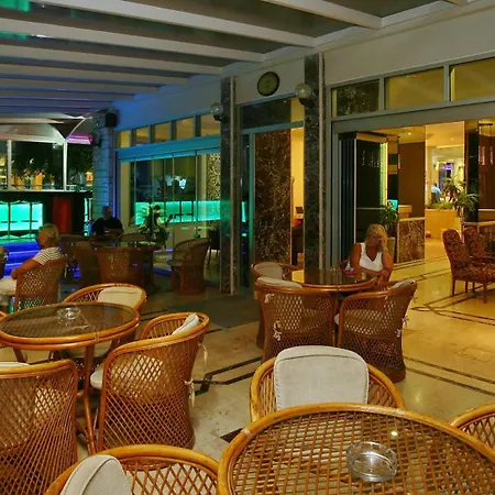 Kleopatra Celine 3* Alanya