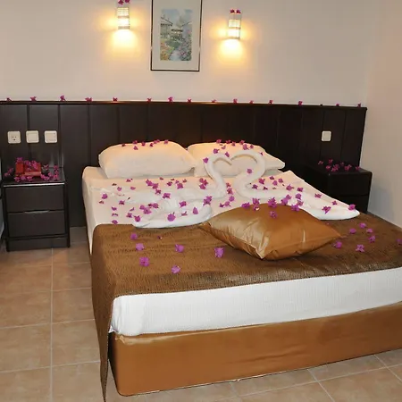 Hotel Kleopatra Celine 3*