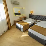 Kleopatra Celine 3* Alanya