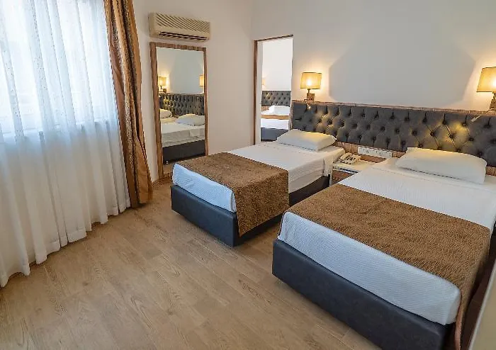 Ξενοδοχείο Kleopatra Celine 3*